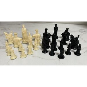 Vintage 1947 Kingsway Florentine Chess Pieces‎ 27 Black White Replacement